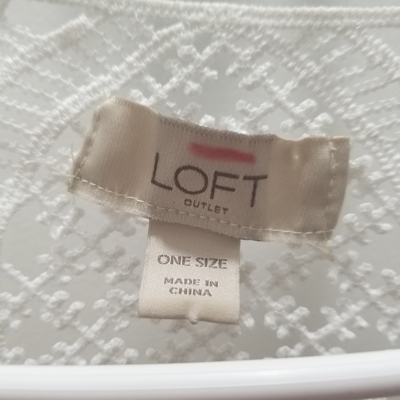 Loft Outlet Beautiful Shawl Tie front Lace Back OS - Picture 2 of 5